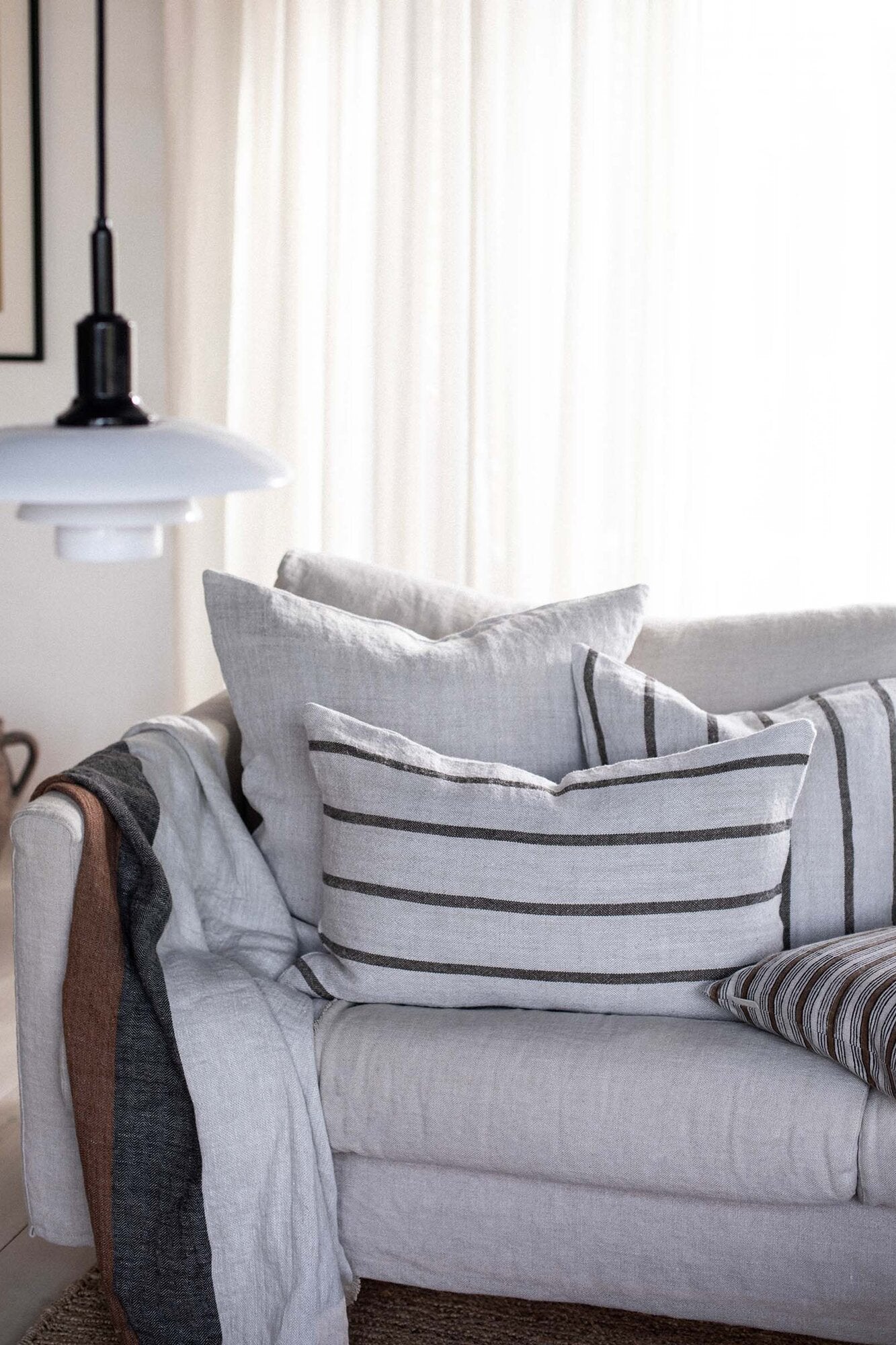Melvin pudebetræk, 40x60 cm - Taupe stripe